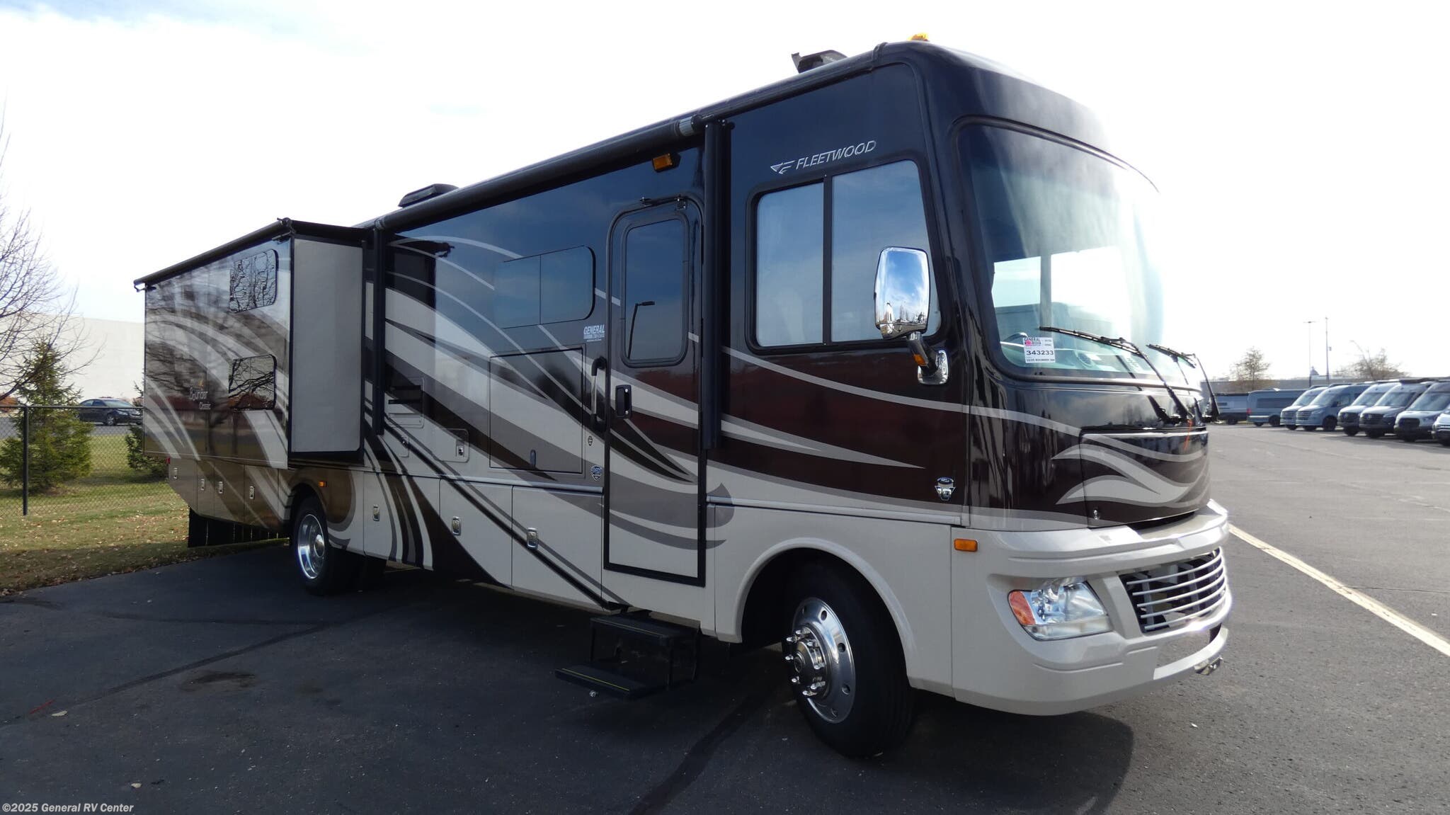 Email now about this 2015 Fleetwood Bounder Classic 36H! Used 2015 Fleetwood Bounder Classic 36H available in Wixom, Michigan