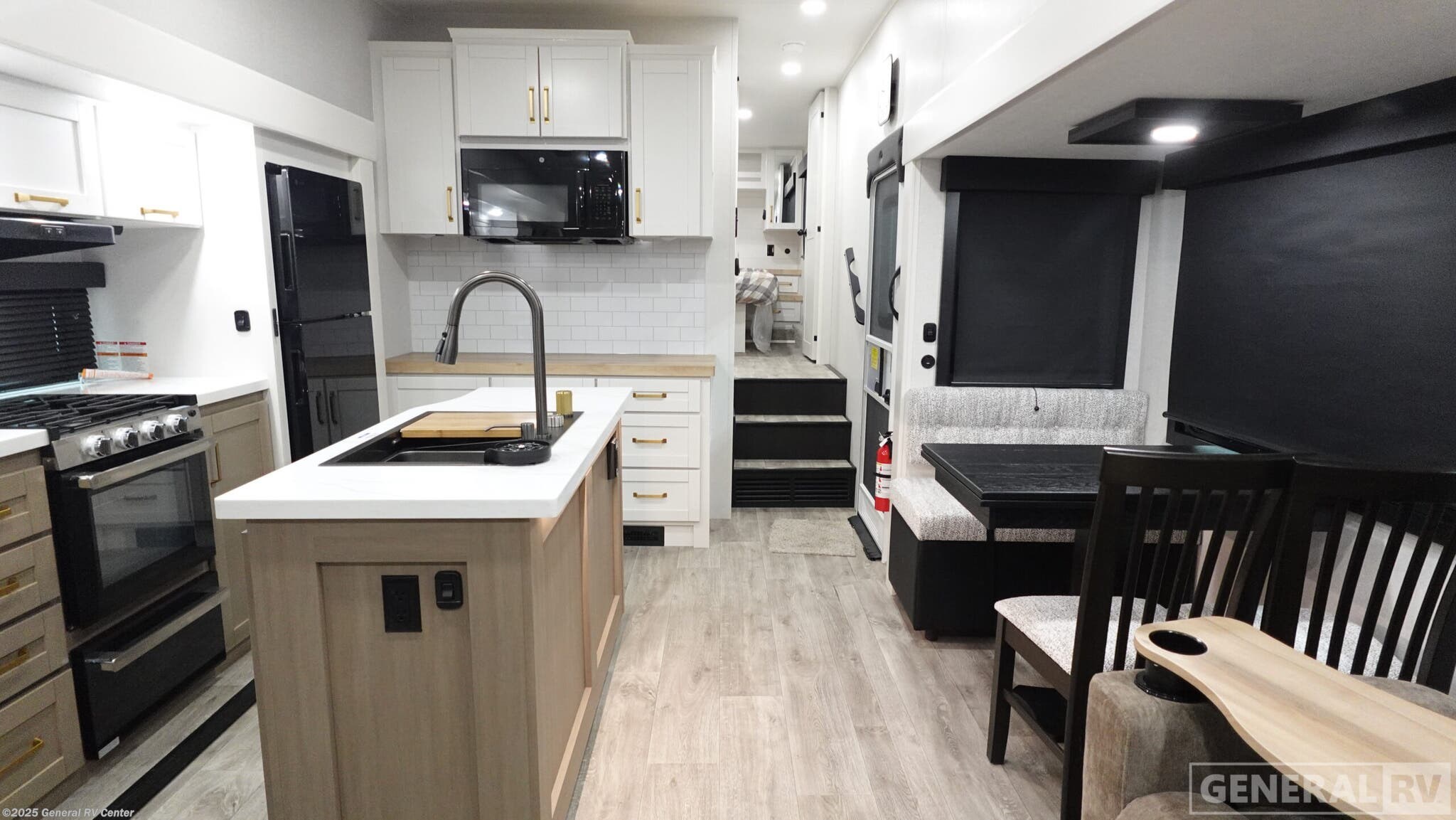 New 2026 Jayco Eagle HT 29RLC available in Wixom, Michigan