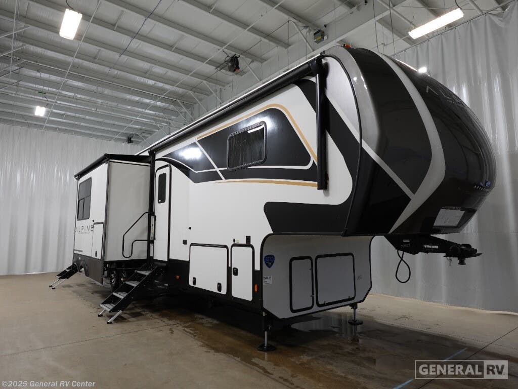 Email now about this 2025 Keystone Avalanche 380LT! New 2025 Keystone Avalanche 380LT available in Birch Run, Michigan