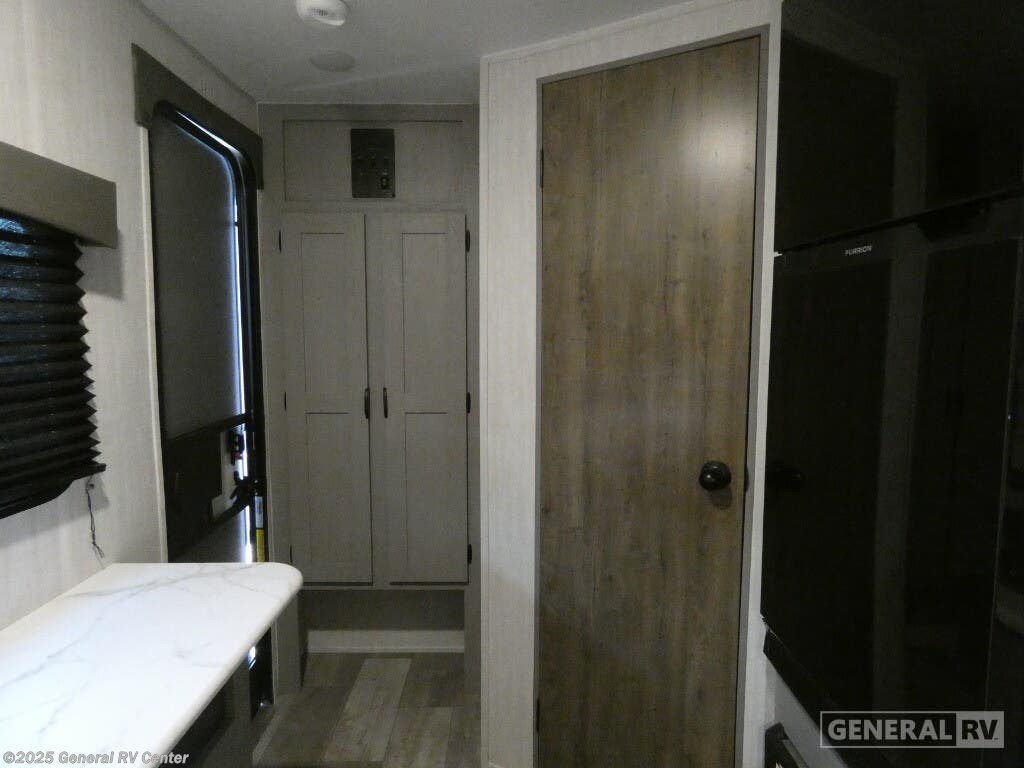 Call now about this 2025 Coachmen Clipper 14CRCADET! 2025 Coachmen Clipper 14CRCADET - New Travel Trailer For Sale by General RV Center in Birch Run, Michigan