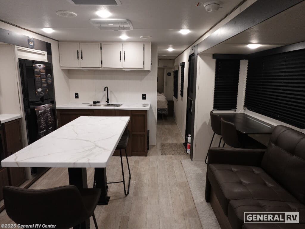 New 2026 Prime Time Avenger 27REI available in Birch Run, Michigan