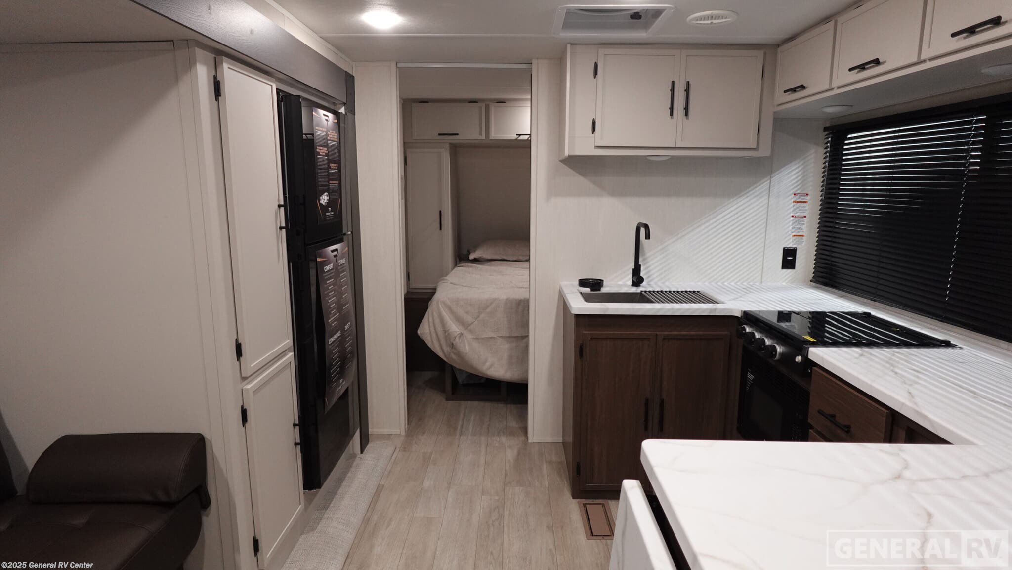 New 2026 Prime Time Avenger 25MKO available in Birch Run, Michigan