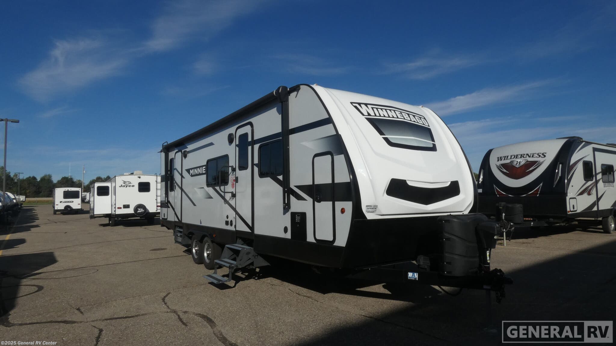 Email now about this 2023 Winnebago Minnie 2832FK! Used 2023 Winnebago Minnie 2832FK available in Birch Run, Michigan