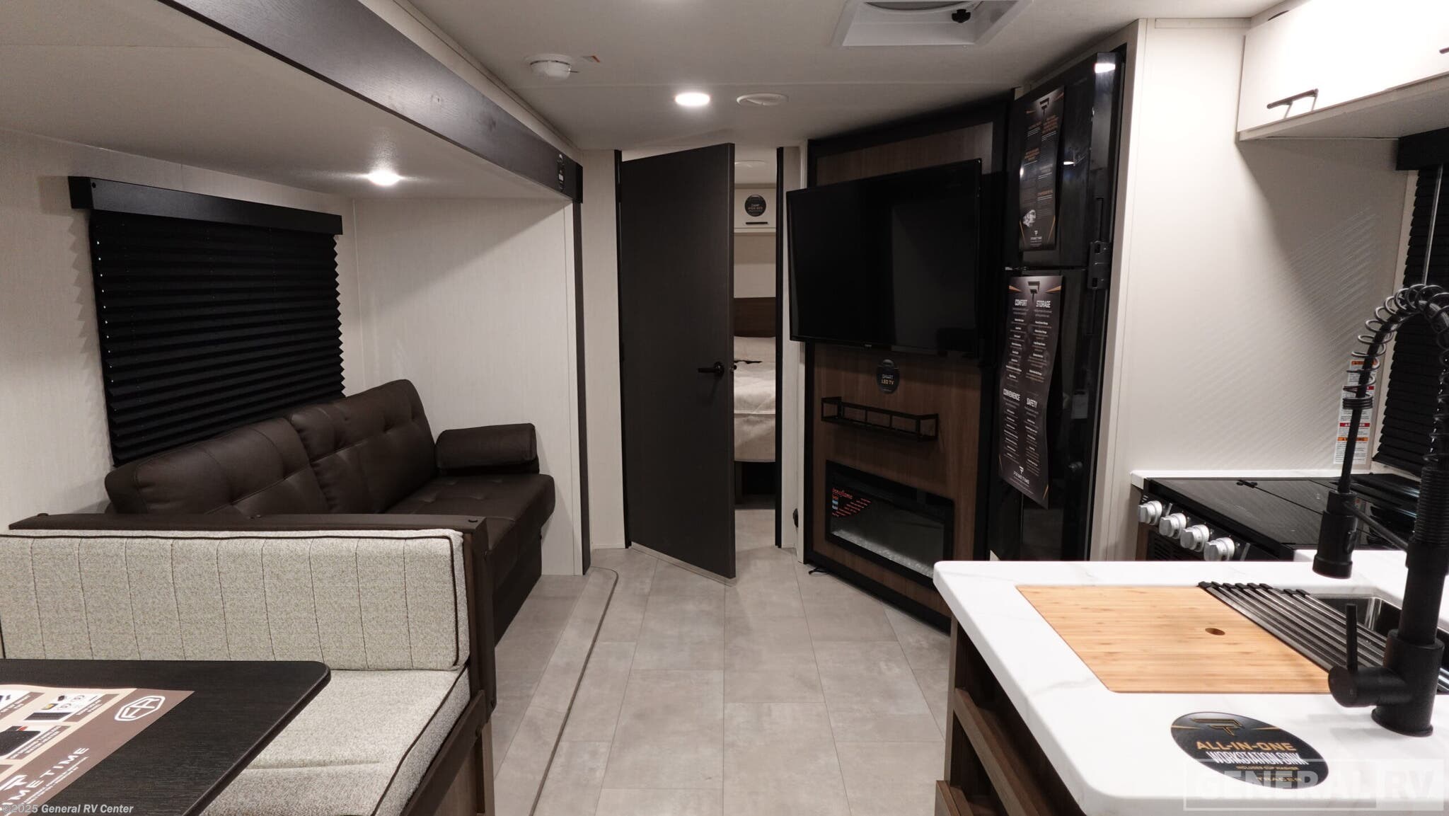 New 2026 Prime Time Tracer 295DB available in Birch Run, Michigan