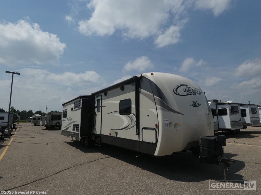 Email now about this 2017 Keystone Cougar 33SAB-3SL! Used 2017 Keystone Cougar 33SAB-3SL available in Birch Run, Michigan