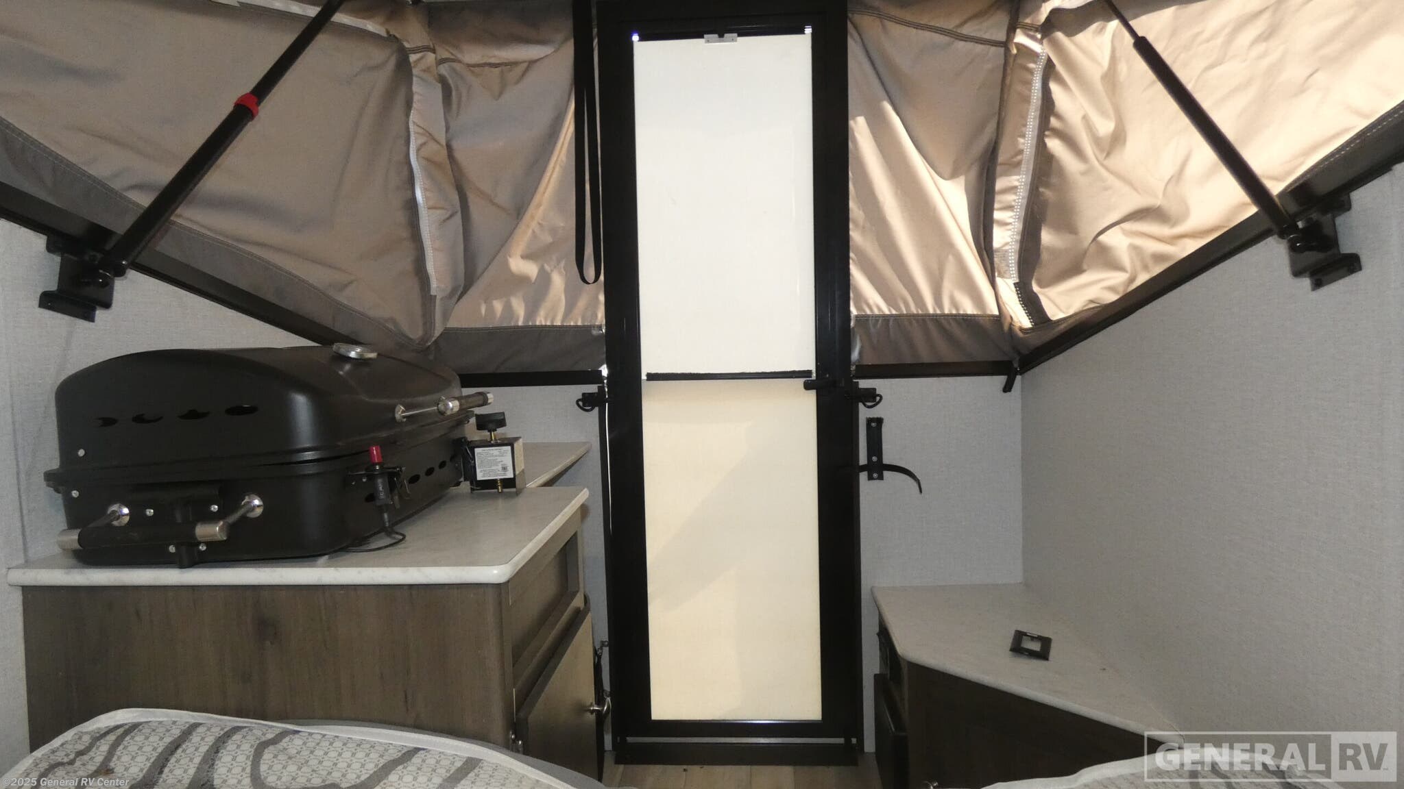 Call now about this 2022 Coachmen Clipper EXPRESS 9.0! 2022 Coachmen Clipper EXPRESS 9.0 - Used Popup For Sale by General RV Center in Birch Run, Michigan