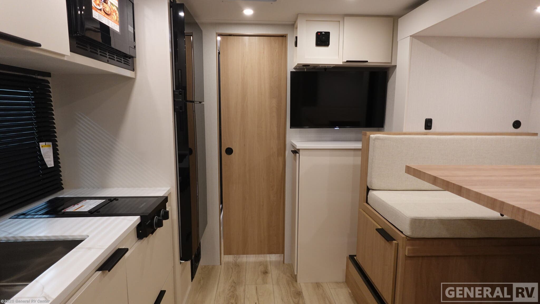 Call now about this 2026 Winnebago Micro Minnie 2108TB! 2026 Winnebago Micro Minnie 2108TB - New Travel Trailer For Sale by General RV Center in Birch Run, Michigan