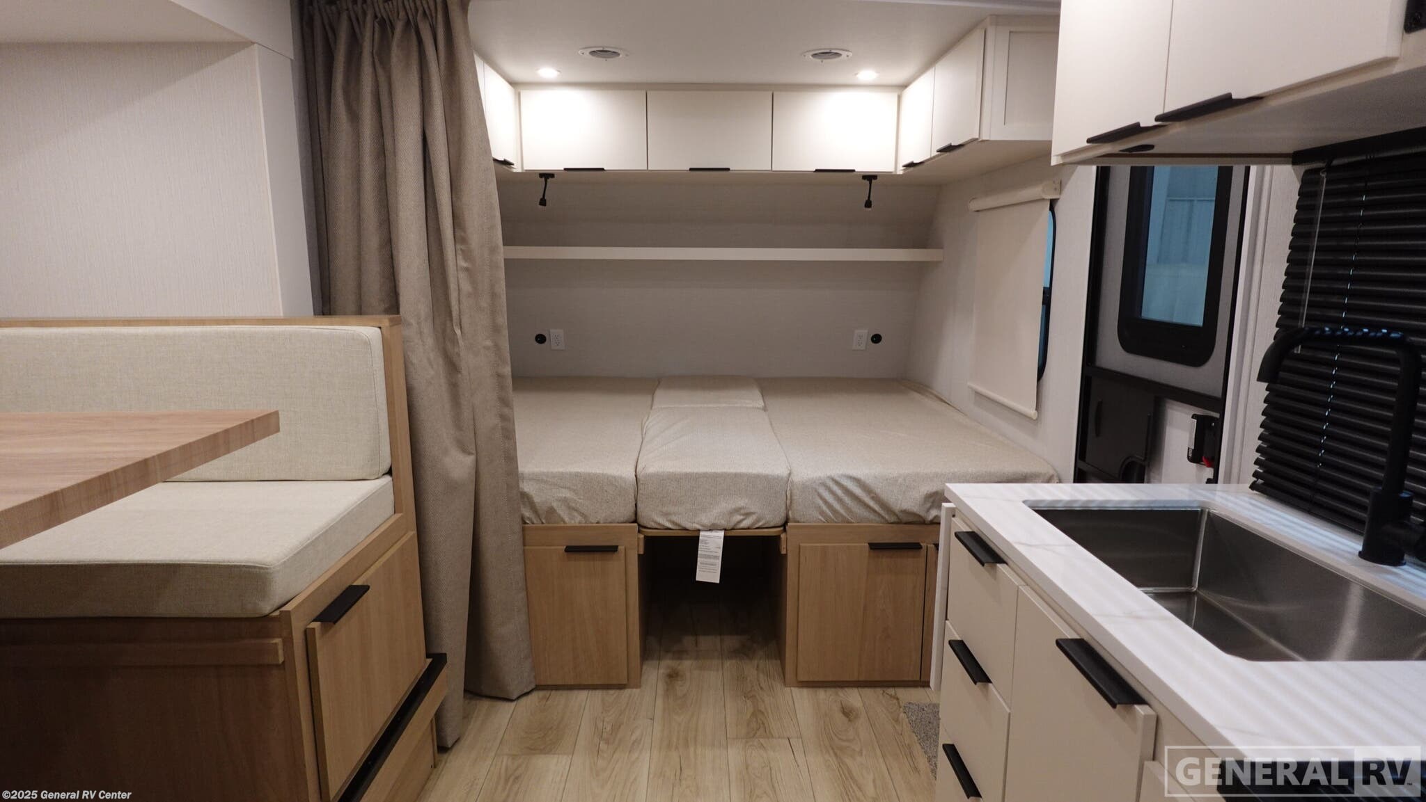 New 2026 Winnebago Micro Minnie 2108TB available in Birch Run, Michigan