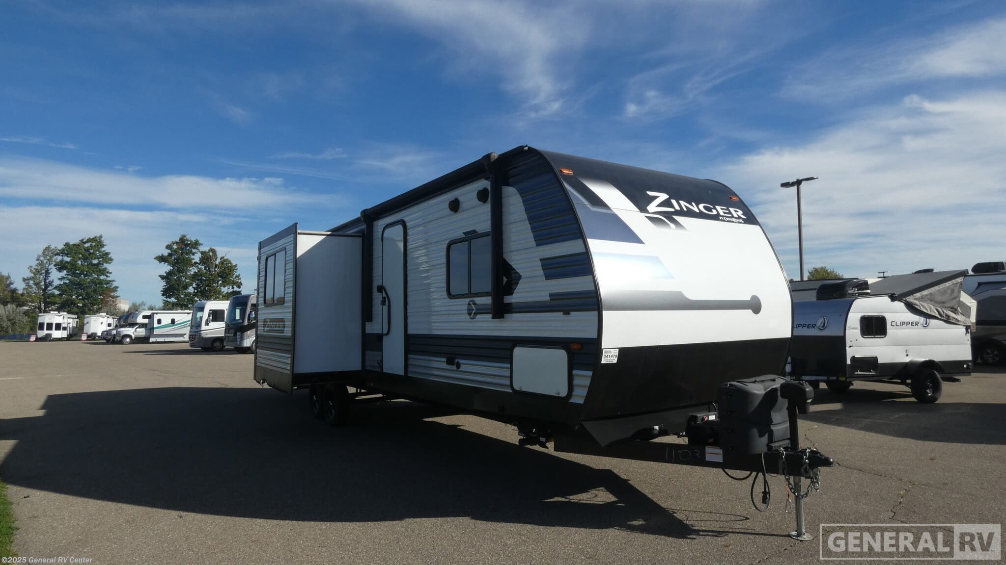 Email now about this 2022 CrossRoads Zinger 341RK! Used 2022 CrossRoads Zinger 341RK available in Birch Run, Michigan