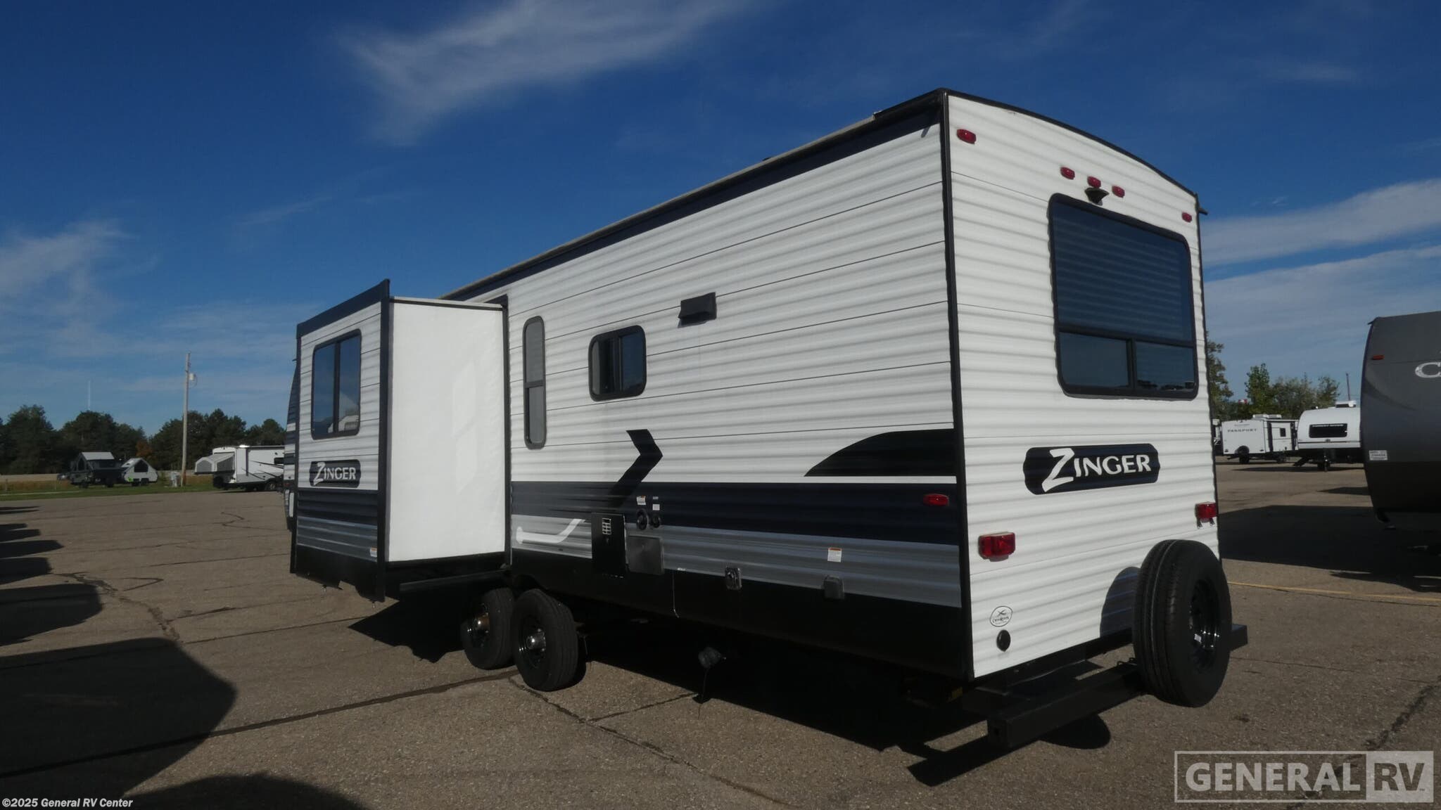 Contact us now about this 2022 CrossRoads Zinger 341RK! 2022 Zinger 341RK by CrossRoads from General RV Center in Birch Run, Michigan
