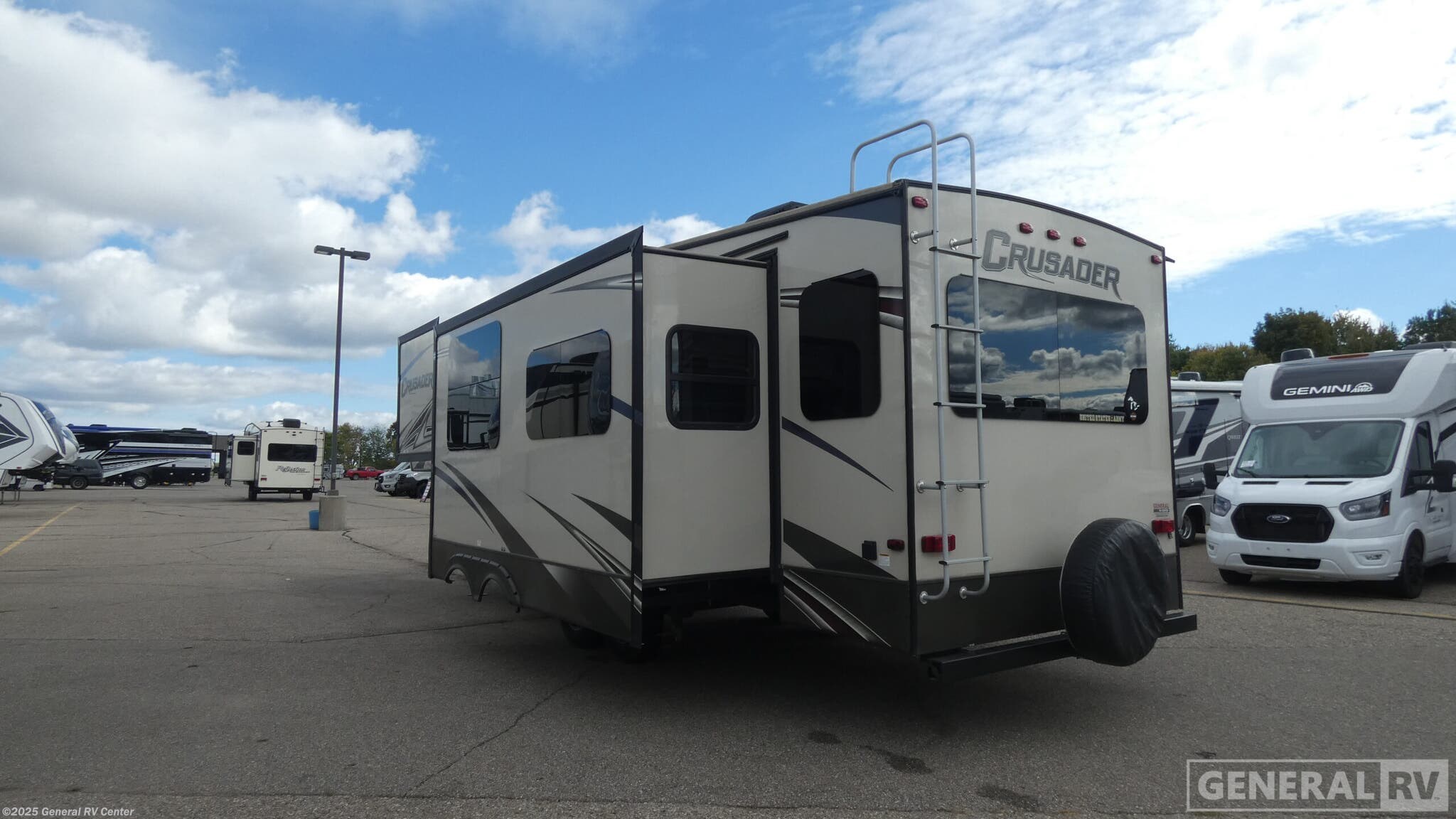 Contact us now about this 2016 Prime Time Crusader 297RSK! 2016 Crusader 297RSK by Prime Time from General RV Center in Birch Run, Michigan