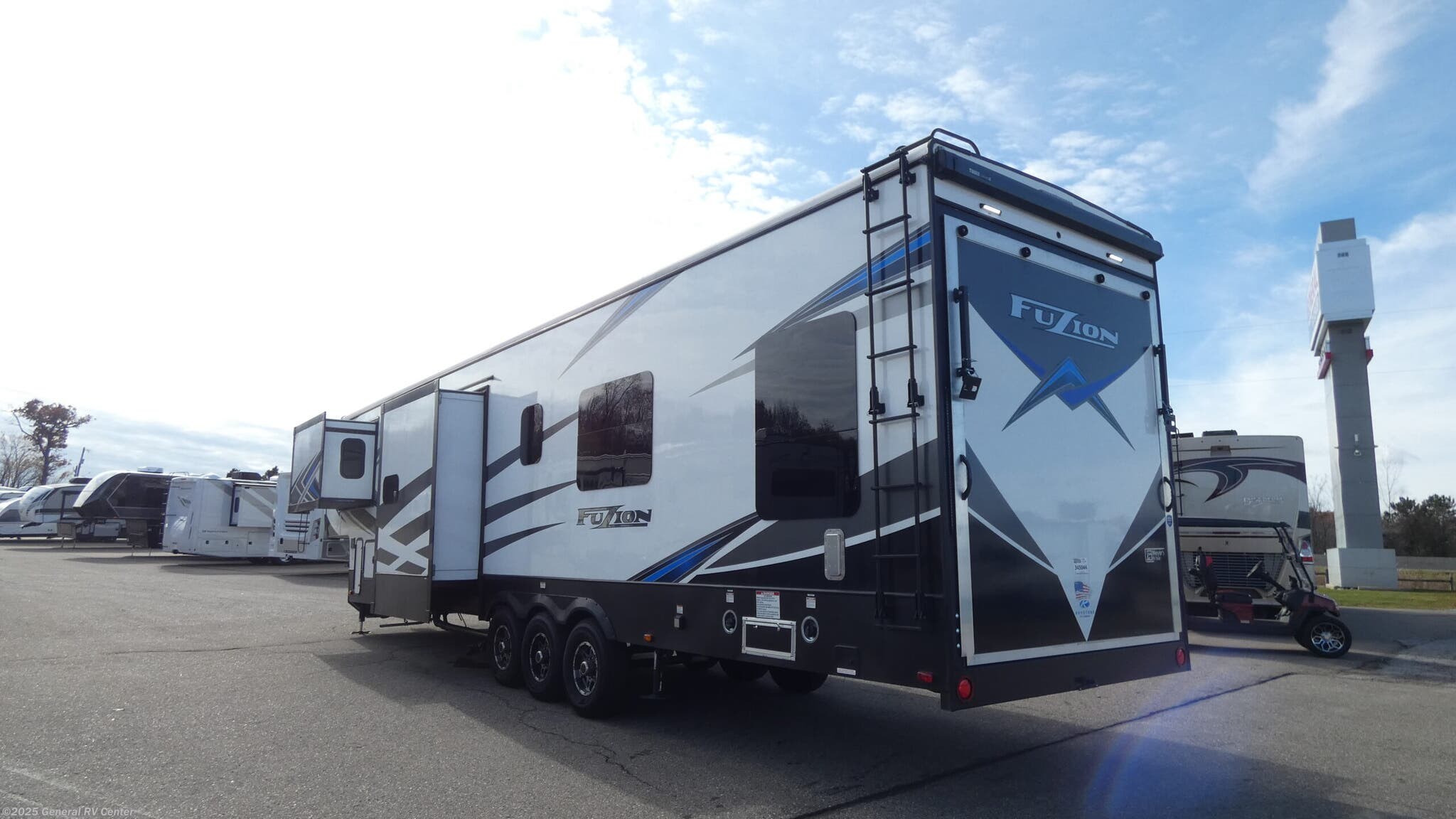 Contact us now about this 2021 Keystone Fuzion 419! 2021 Fuzion 419 by Keystone from General RV Center in Birch Run, Michigan