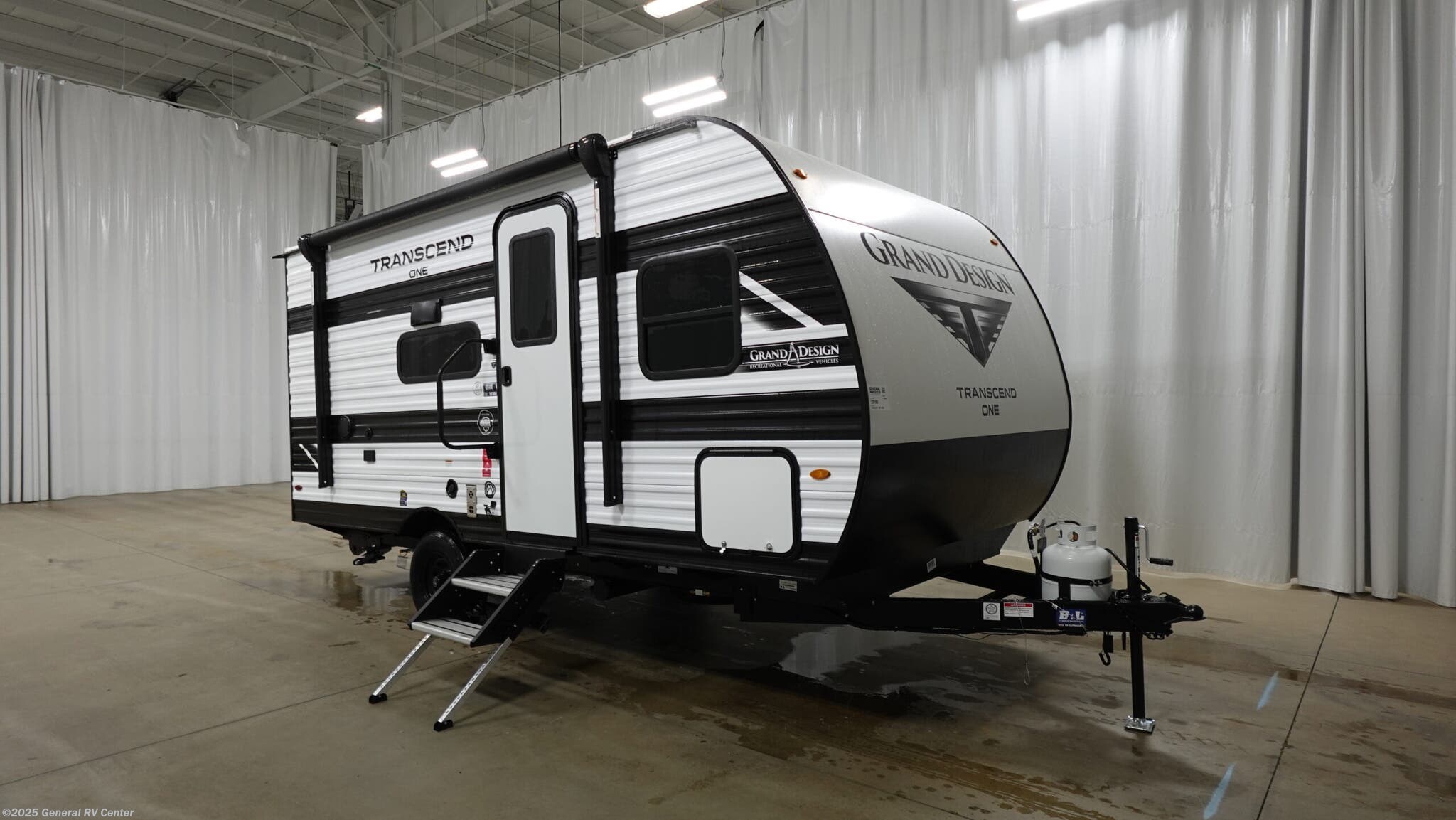 Email now about this 2026 Grand Design TRANSCEND-ONE 151BH! New 2026 Grand Design TRANSCEND-ONE 151BH available in Birch Run, Michigan
