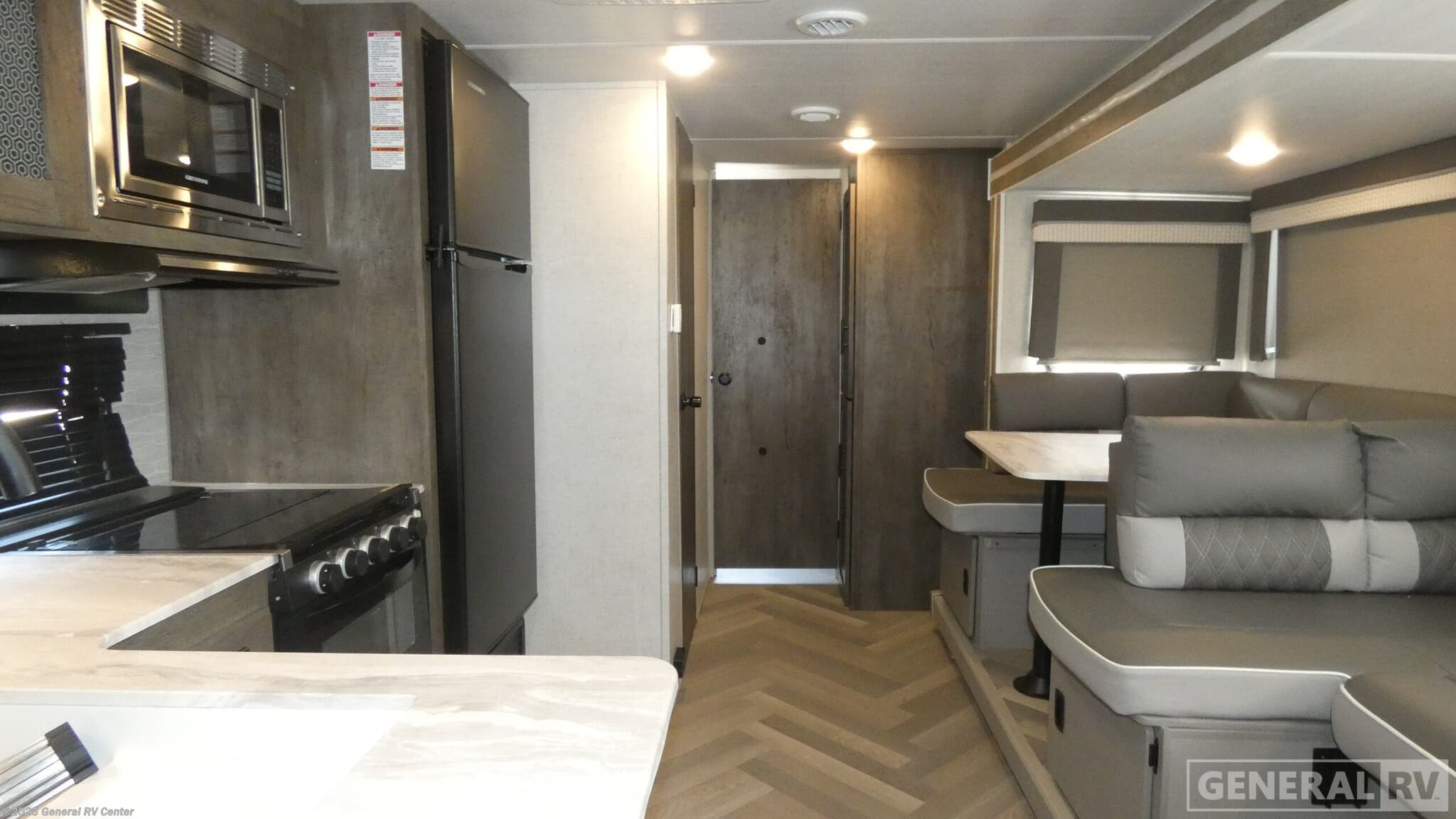 Call now about this 2021 Forest River Wildwood 28VBXL-1SL! 2021 Forest River Wildwood 28VBXL-1SL - Used Travel Trailer For Sale by General RV Center in Birch Run, Michigan