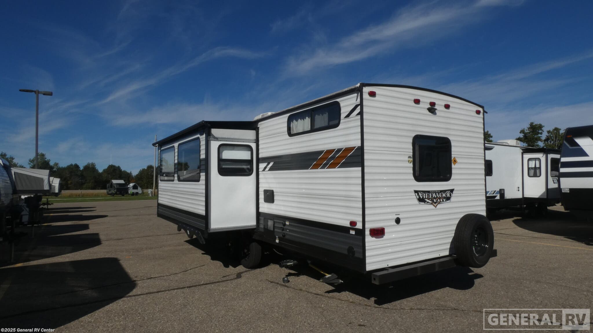 Contact us now about this 2021 Forest River Wildwood 28VBXL-1SL! 2021 Wildwood 28VBXL-1SL by Forest River from General RV Center in Birch Run, Michigan
