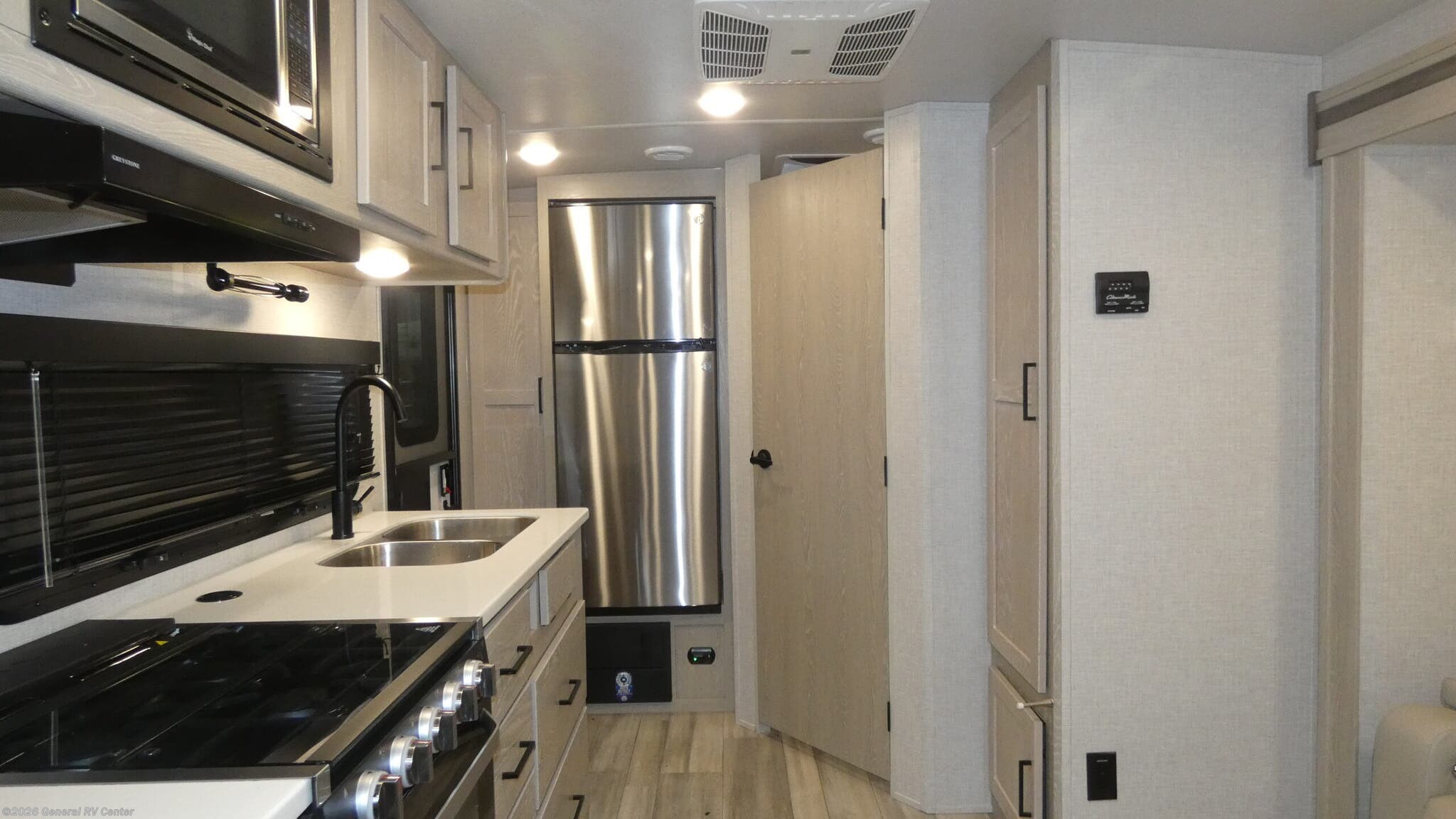 Call now about this 2023 Forest River Rockwood Mini Lite 2205S! 2023 Forest River Rockwood Mini Lite 2205S - Used Travel Trailer For Sale by General RV Center in Birch Run, Michigan