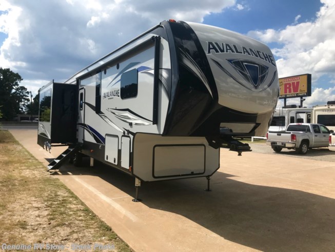 2019 Keystone Avalanche 366MB 2019 Keystone Avalanche 366MB