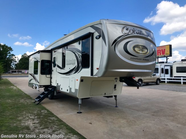 2018 Palomino Columbus 298RLC 2018 Palomino Columbus 298RLC