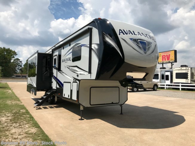 2019 Keystone Avalanche 321RS 2019 Keystone Avalanche 321RS