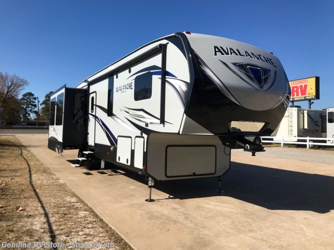 2017 Keystone Avalanche 365MB 2017 Keystone Avalanche 365MB