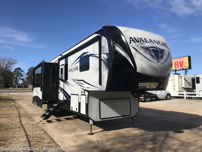 2019 Keystone Avalanche 396BH 2019 Keystone Avalanche 396BH