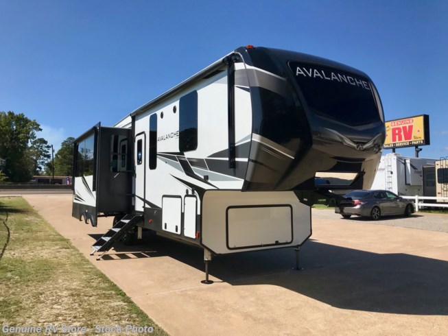2020 Keystone Avalanche 313RS 2020 Keystone Avalanche 313RS
