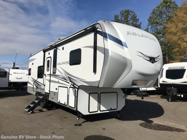2022 Keystone Avalanche 295RK 2022 Keystone Avalanche 295RK