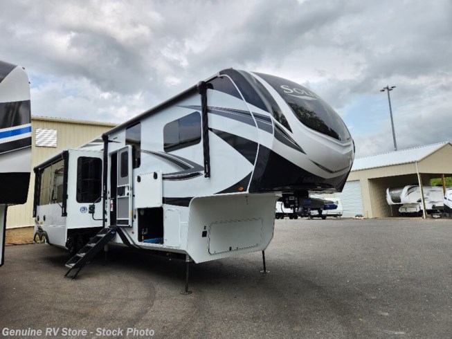 2023 Grand Design Solitude 391DL-R 2023 Grand Design Solitude 391DL-R