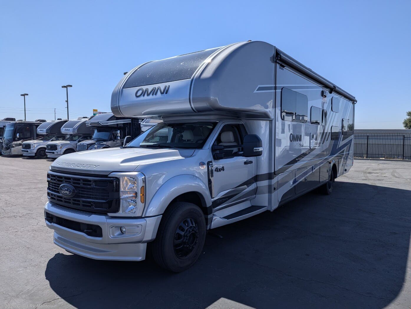 New 2026 Thor Motor Coach Omni Trail R36 available in Montclair, California