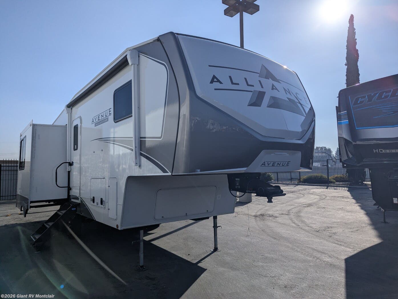 Email now about this 2026 Alliance RV Avenue 25RL! New 2026 Alliance RV Avenue 25RL available in Montclair, California