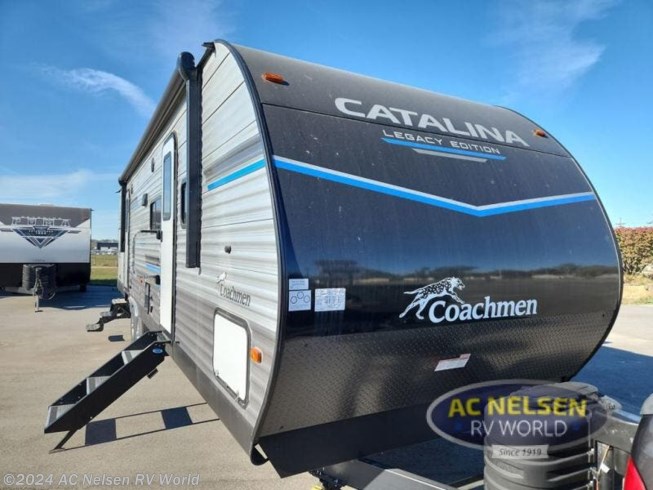 2023 Catalina Legacy 323BHDSCK by Coachmen from AC Nelsen RV World in Omaha, Nebraska