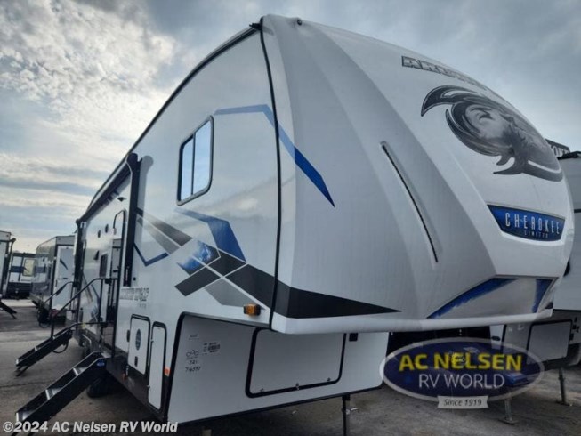 2024 Cherokee Arctic Wolf 321BH by Forest River from AC Nelsen RV World in Omaha, Nebraska