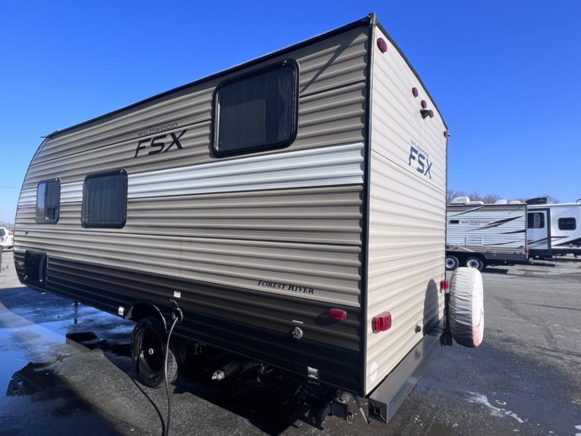 2018 Forest River Wildwood FSX 197BH - Used Travel Trailer For Sale by Delmarva RV Center in Milford, Delaware