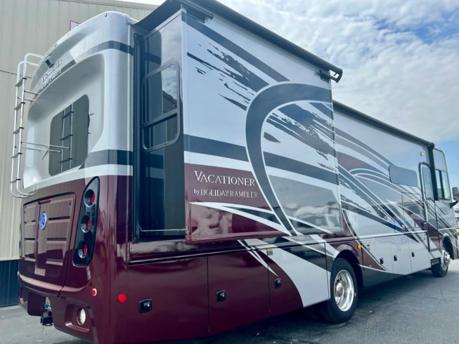 2023 Vacationer 33C by Holiday Rambler from Delmarva RV Center (Milford North) in Milford North, Delaware