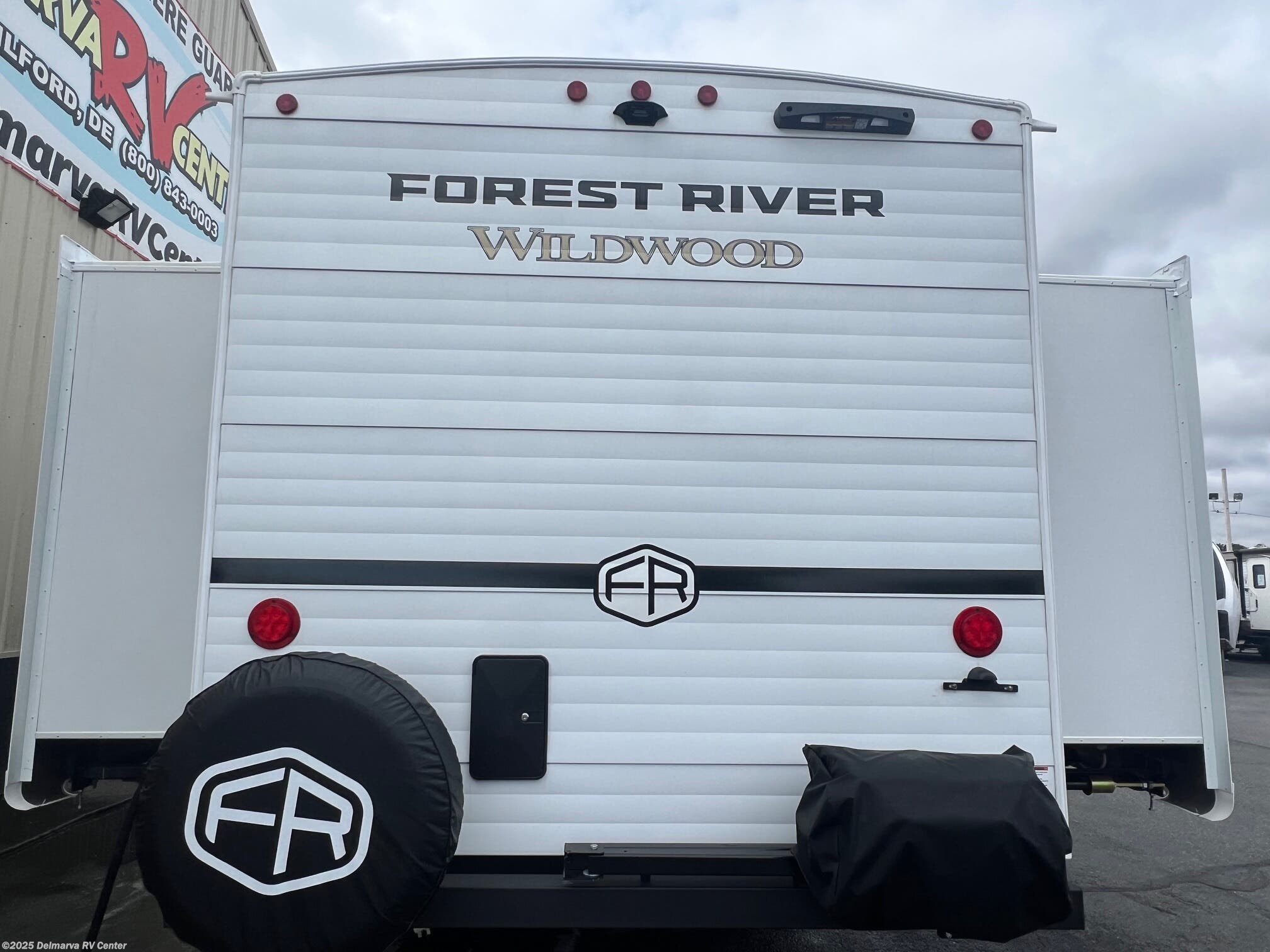 Contact us now about this 2026 Forest River Wildwood 31KQBTS! 2026 Wildwood 31KQBTS by Forest River from Delmarva RV Center (Milford North) in Milford North, Delaware