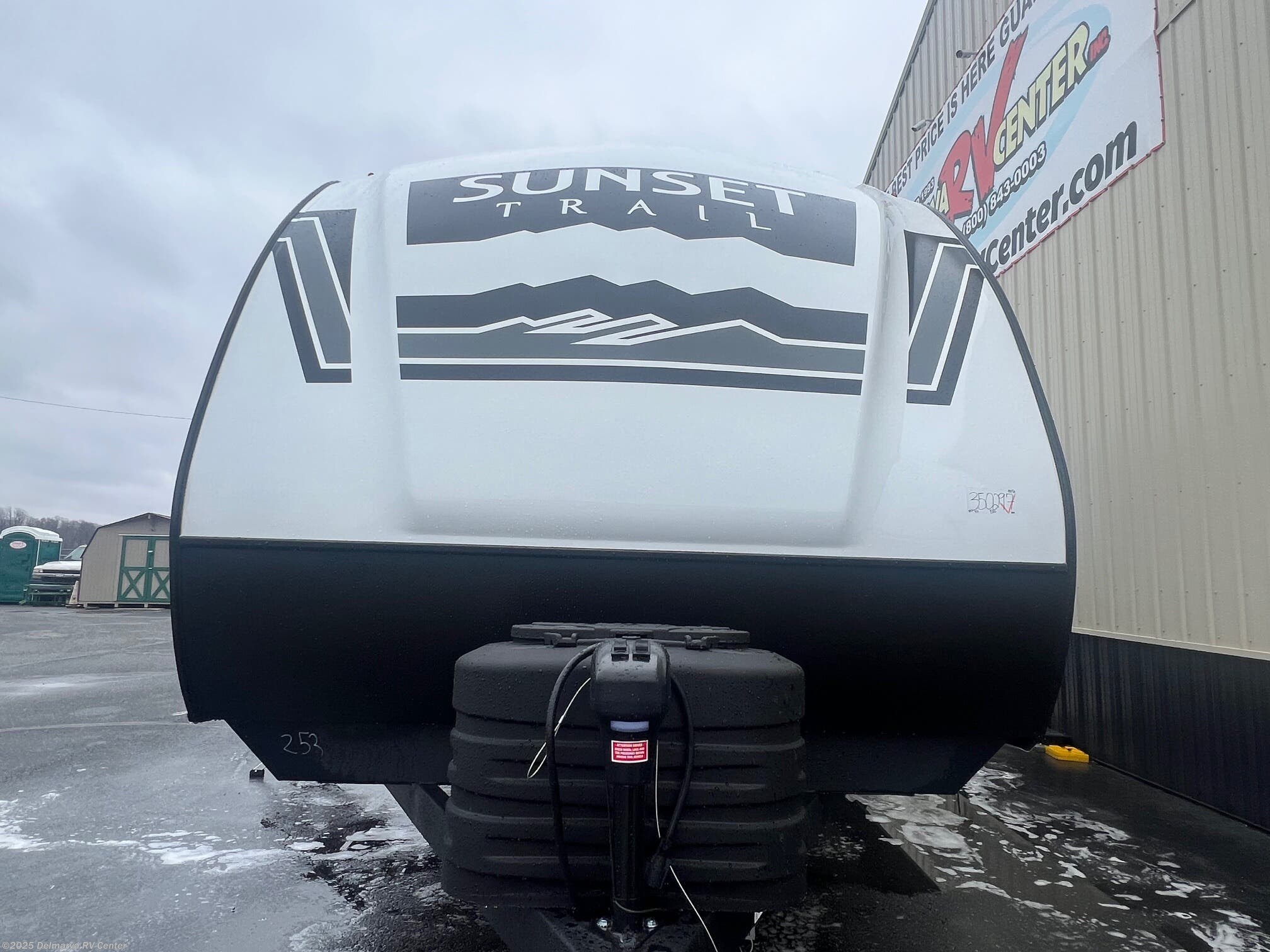 Call now about this 2026 CrossRoads Sunset Trail 253RB! 2026 CrossRoads Sunset Trail 253RB - New Travel Trailer For Sale by Delmarva RV Center (Milford North) in Milford North, Delaware