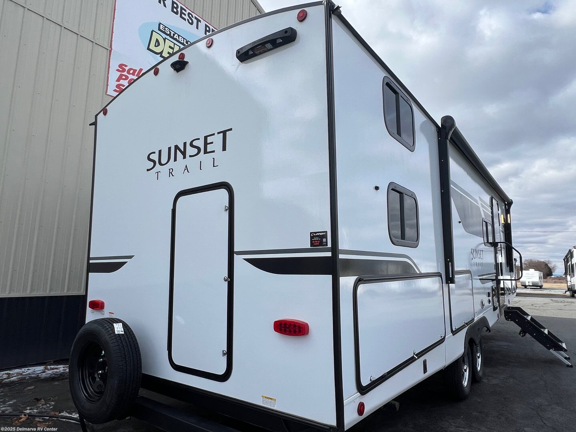 Contact us now about this 2025 CrossRoads Sunset Trail 279BH! 2025 Sunset Trail 279BH by CrossRoads from Delmarva RV Center in Milford, Delaware