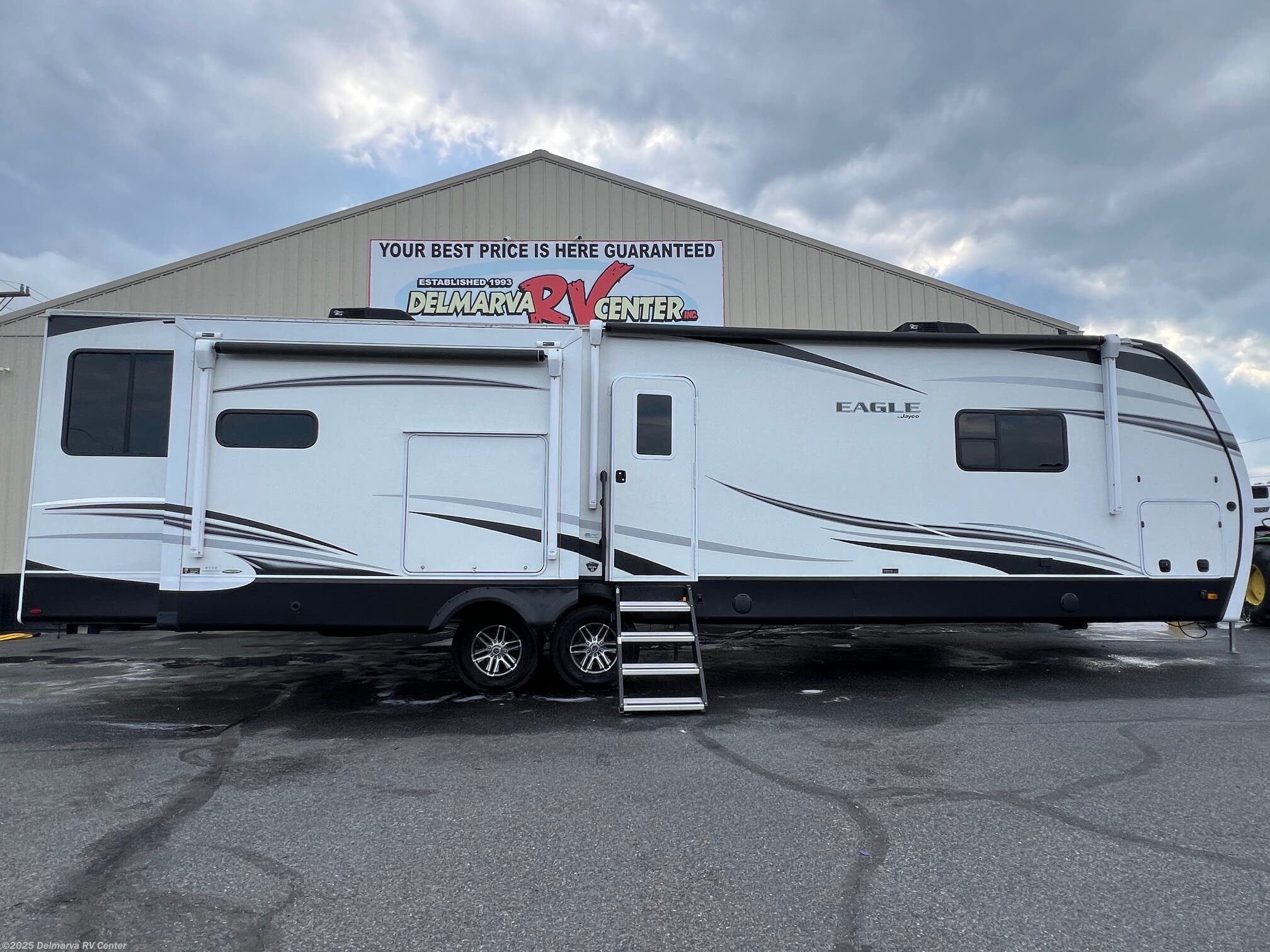 Email now about this 2021 Jayco Eagle 332CBOK! Used 2021 Jayco Eagle 332CBOK available in Milford North, Delaware