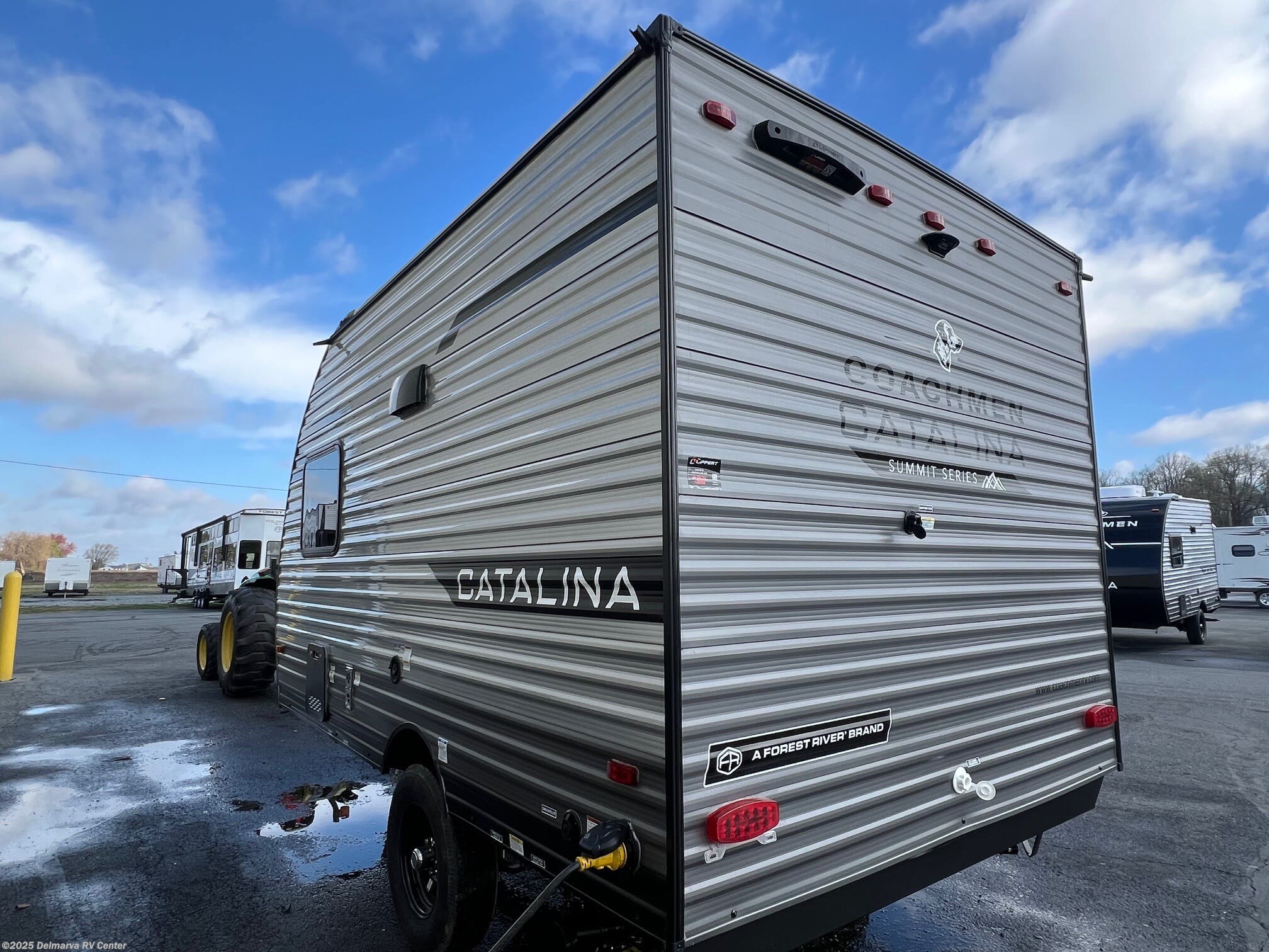 New 2025 Coachmen Catalina Summit Series 7 134BHX available in Milford, Delaware