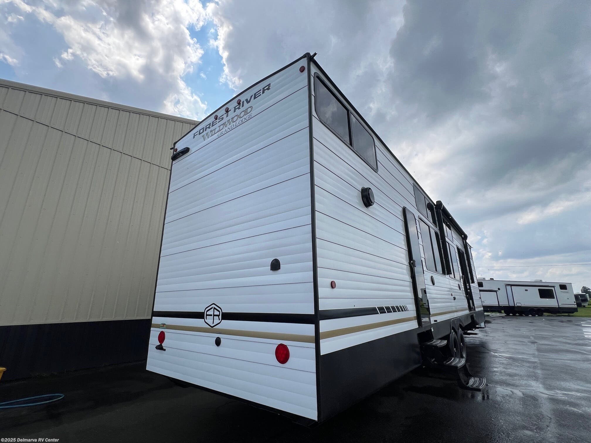 Call now about this 2026 Forest River Wildwood Grand Lodge 42ICE! 2026 Forest River Wildwood Grand Lodge 42ICE - New Destination Trailer For Sale by Delmarva RV Center in Milford, Delaware