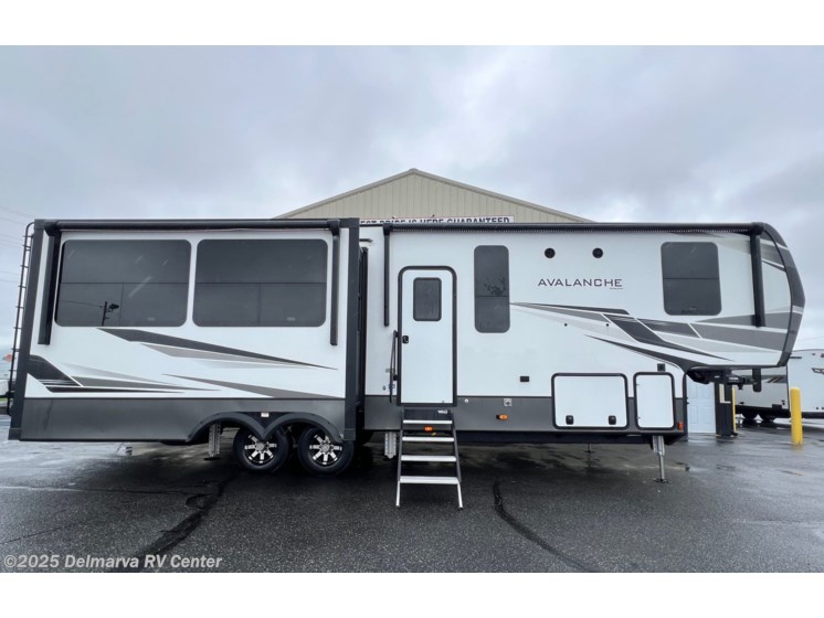 Email now about this 2021 Keystone Avalanche 322RL! Used 2021 Keystone Avalanche 322RL available in Milford, Delaware