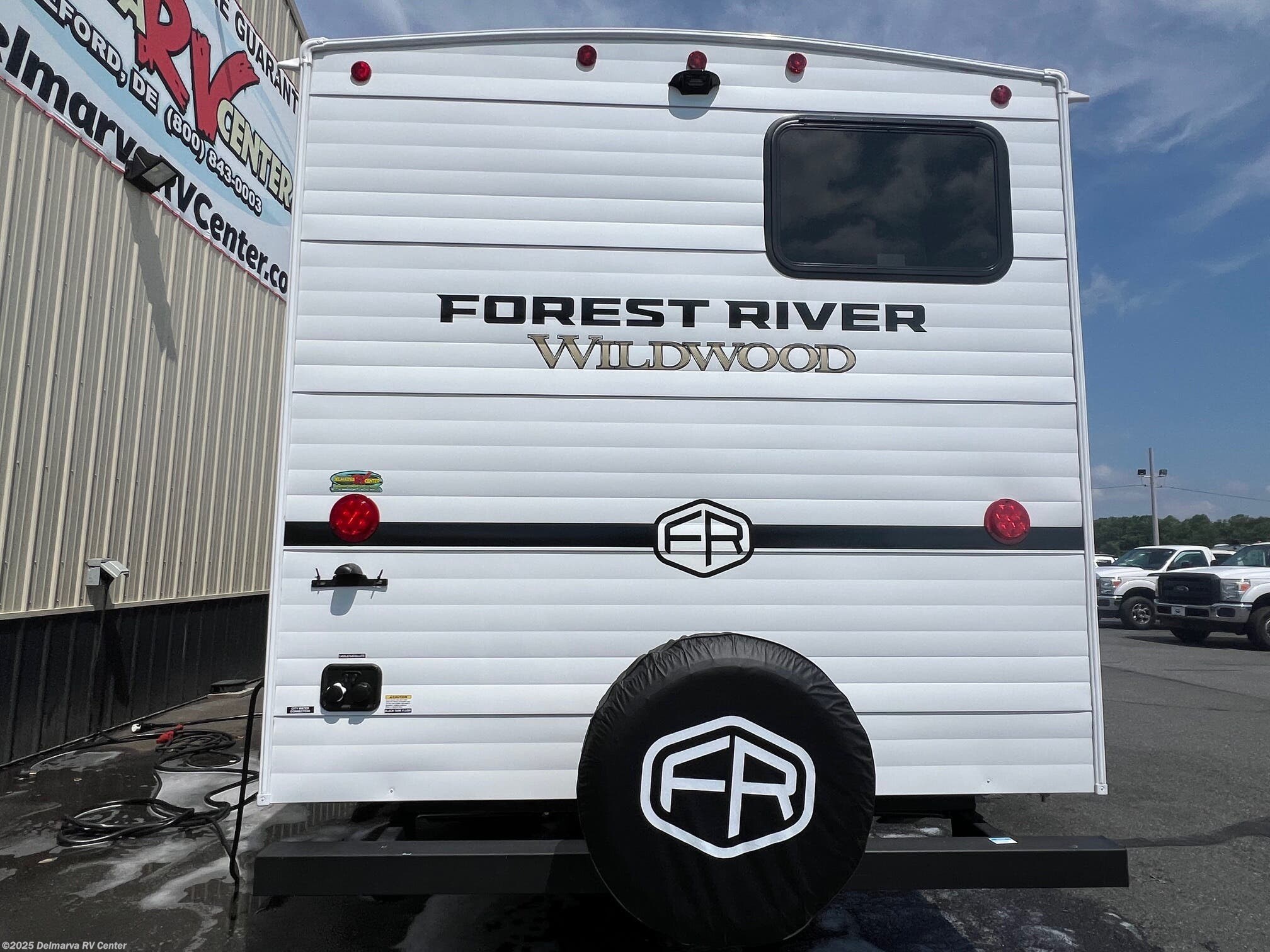 Call now about this 2026 Forest River Wildwood 260ICE! 2026 Forest River Wildwood 260ICE - New Travel Trailer For Sale by Delmarva RV Center (Milford North) in Milford North, Delaware