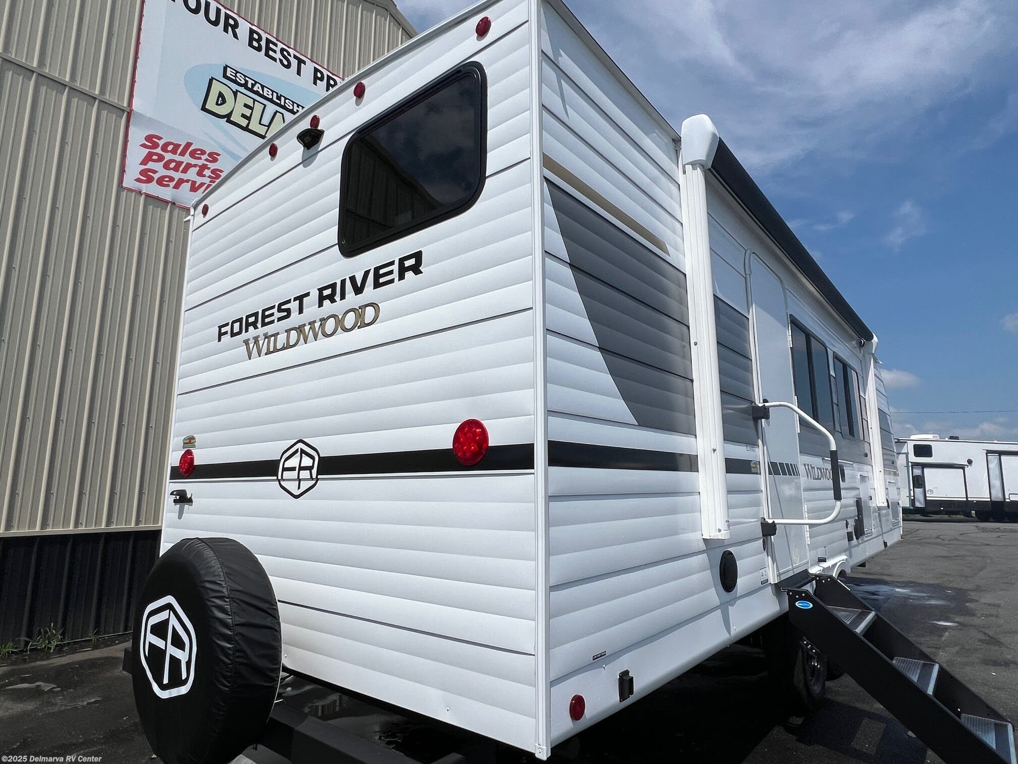 Contact us now about this 2026 Forest River Wildwood 260ICE! 2026 Wildwood 260ICE by Forest River from Delmarva RV Center (Milford North) in Milford North, Delaware