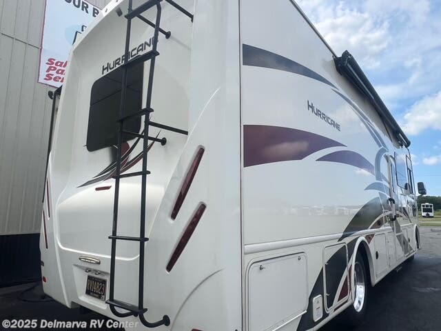Contact us now about this 2021 Thor Motor Coach Hurricane 31C! 2021 Hurricane 31C by Thor Motor Coach from Delmarva RV Center (Milford North) in Milford North, Delaware