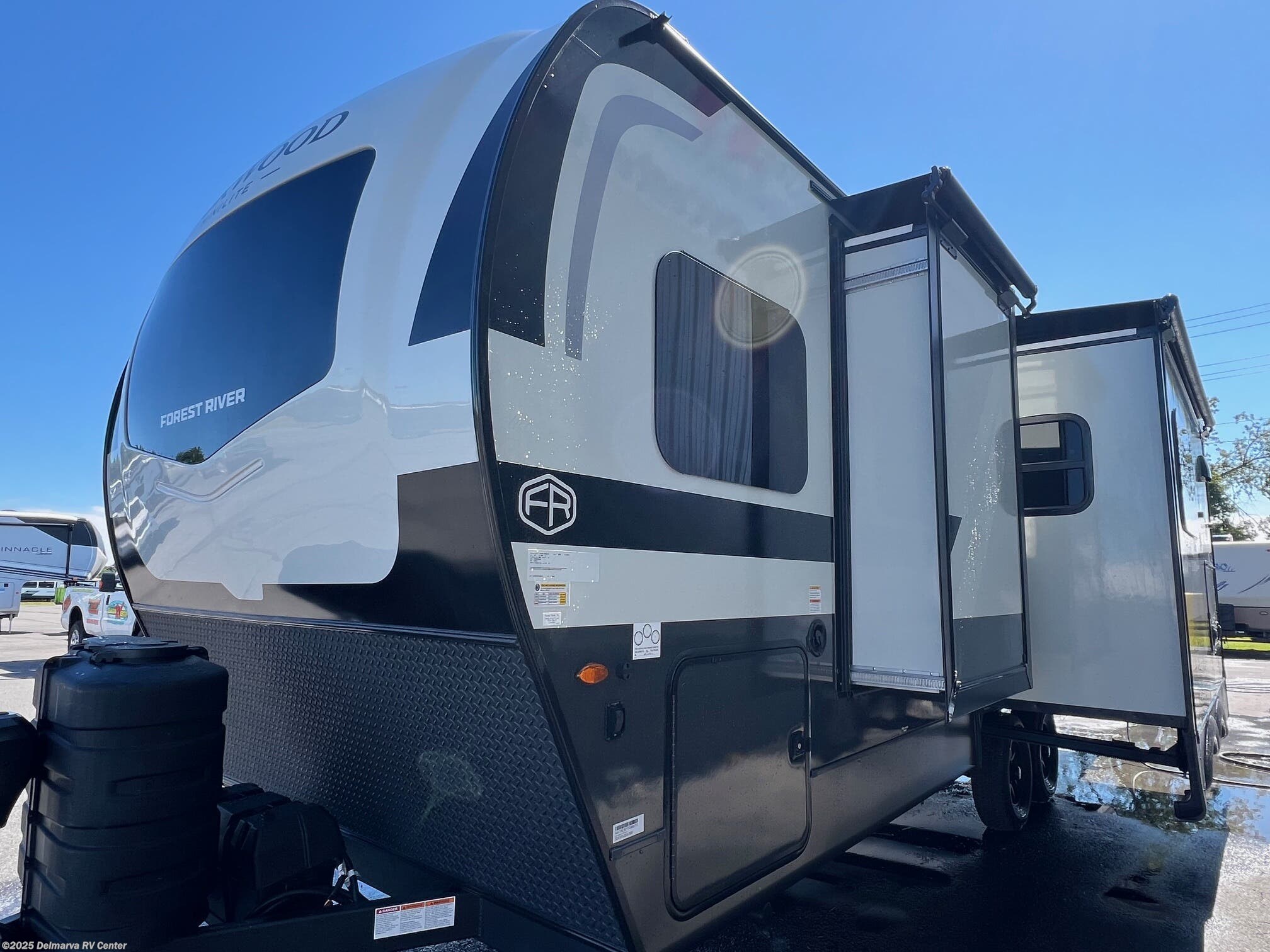 New 2026 Forest River Rockwood Mini Lite 2522FB available in Milford, Delaware