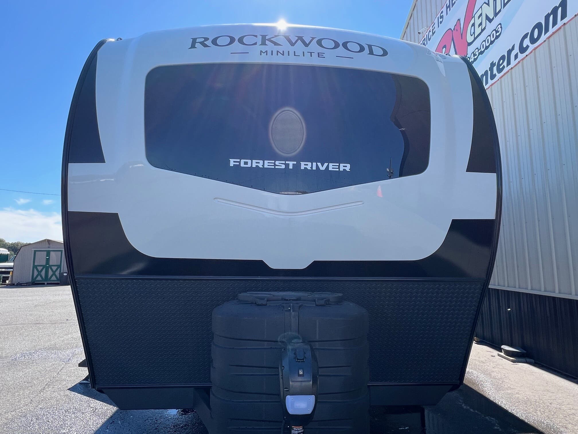Call now about this 2026 Forest River Rockwood Mini Lite 2522FB! 2026 Forest River Rockwood Mini Lite 2522FB - New Travel Trailer For Sale by Delmarva RV Center in Milford, Delaware features Hitch, Solar Prep, Ladder, Microwave, Shower