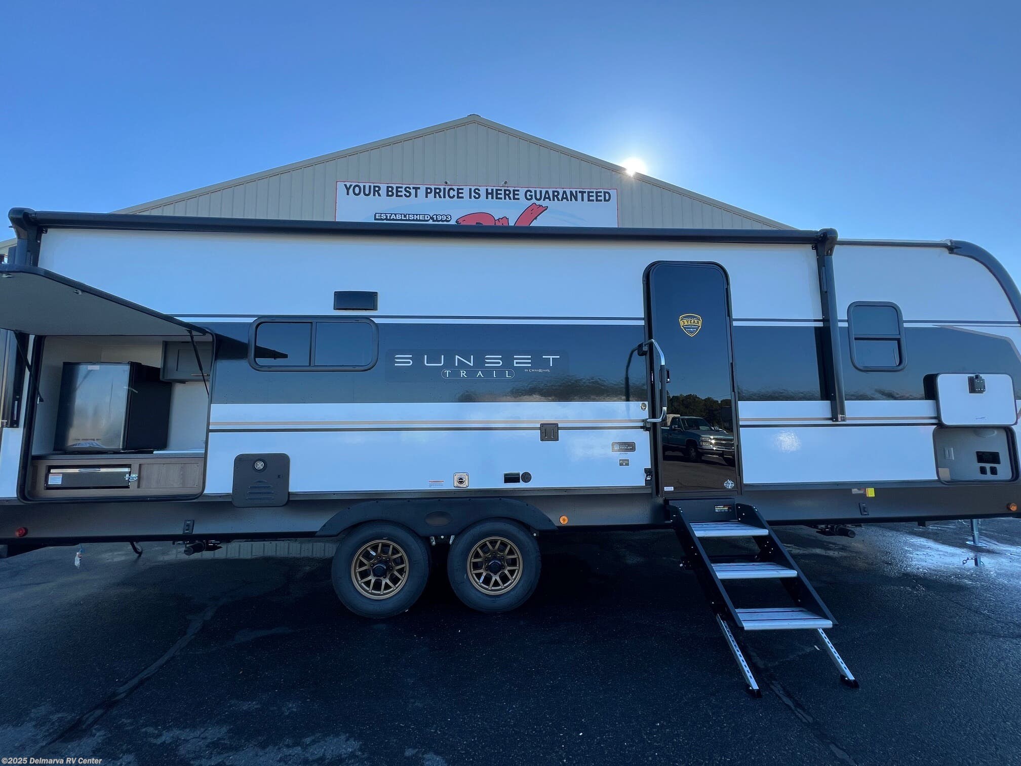 Email now about this 2026 CrossRoads Sunset Trail 253RB! New 2026 CrossRoads Sunset Trail 253RB available in Milford North, Delaware