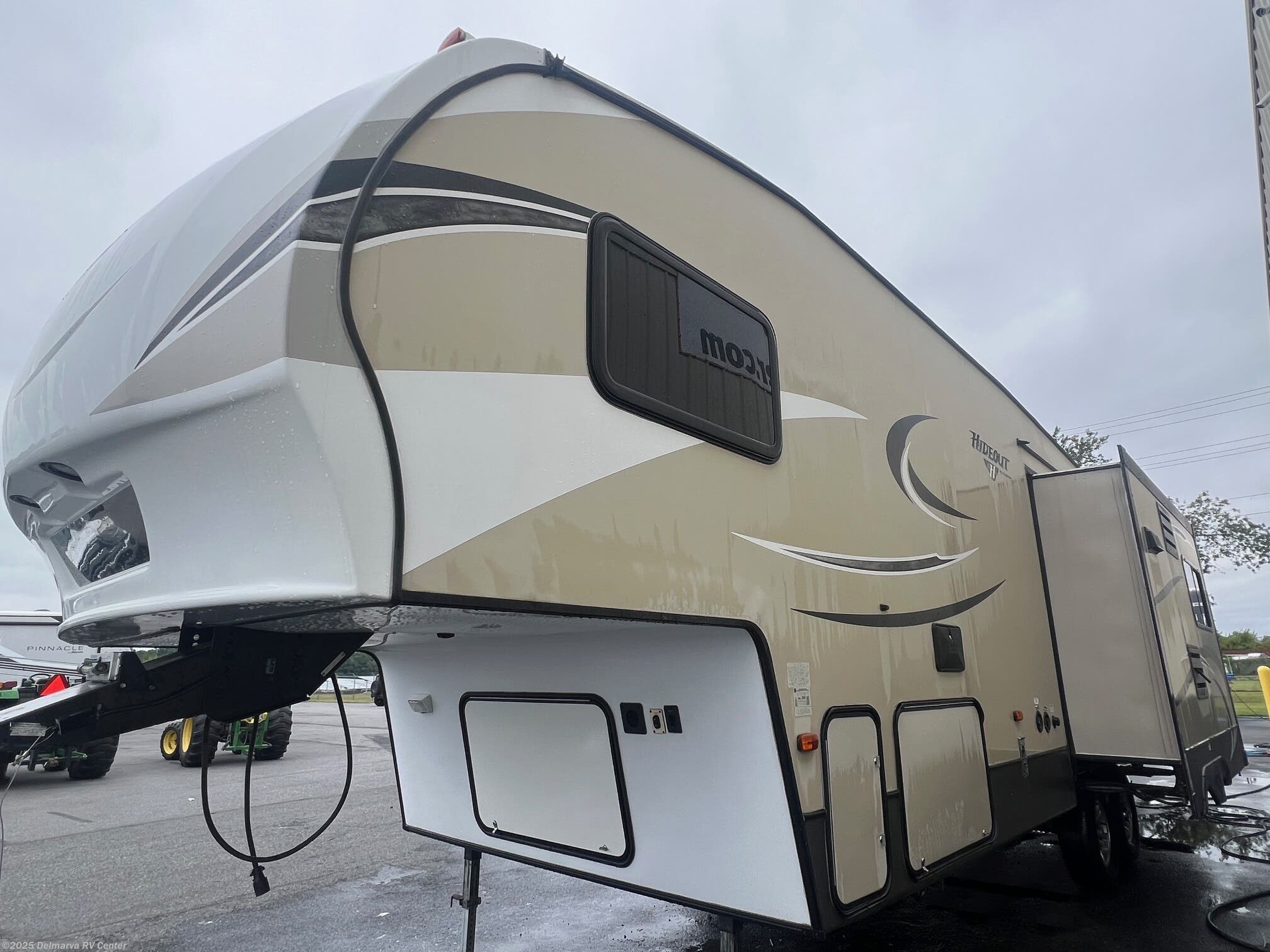Used 2017 Keystone Hideout 299RLDS available in Milford, Delaware