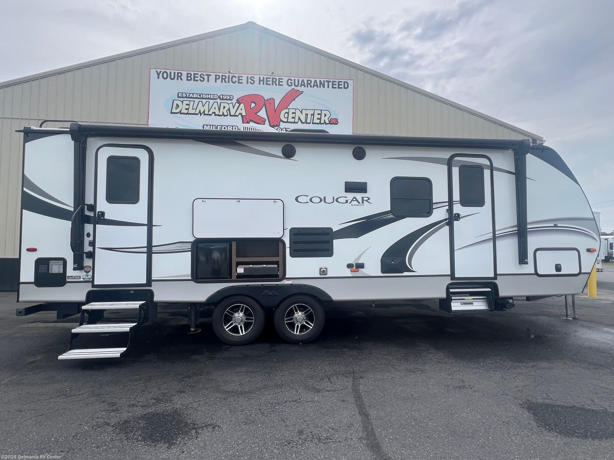 Email now about this 2021 Keystone Cougar Half-Ton East 26RBS! Used 2021 Keystone Cougar Half-Ton East 26RBS available in Milford North, Delaware