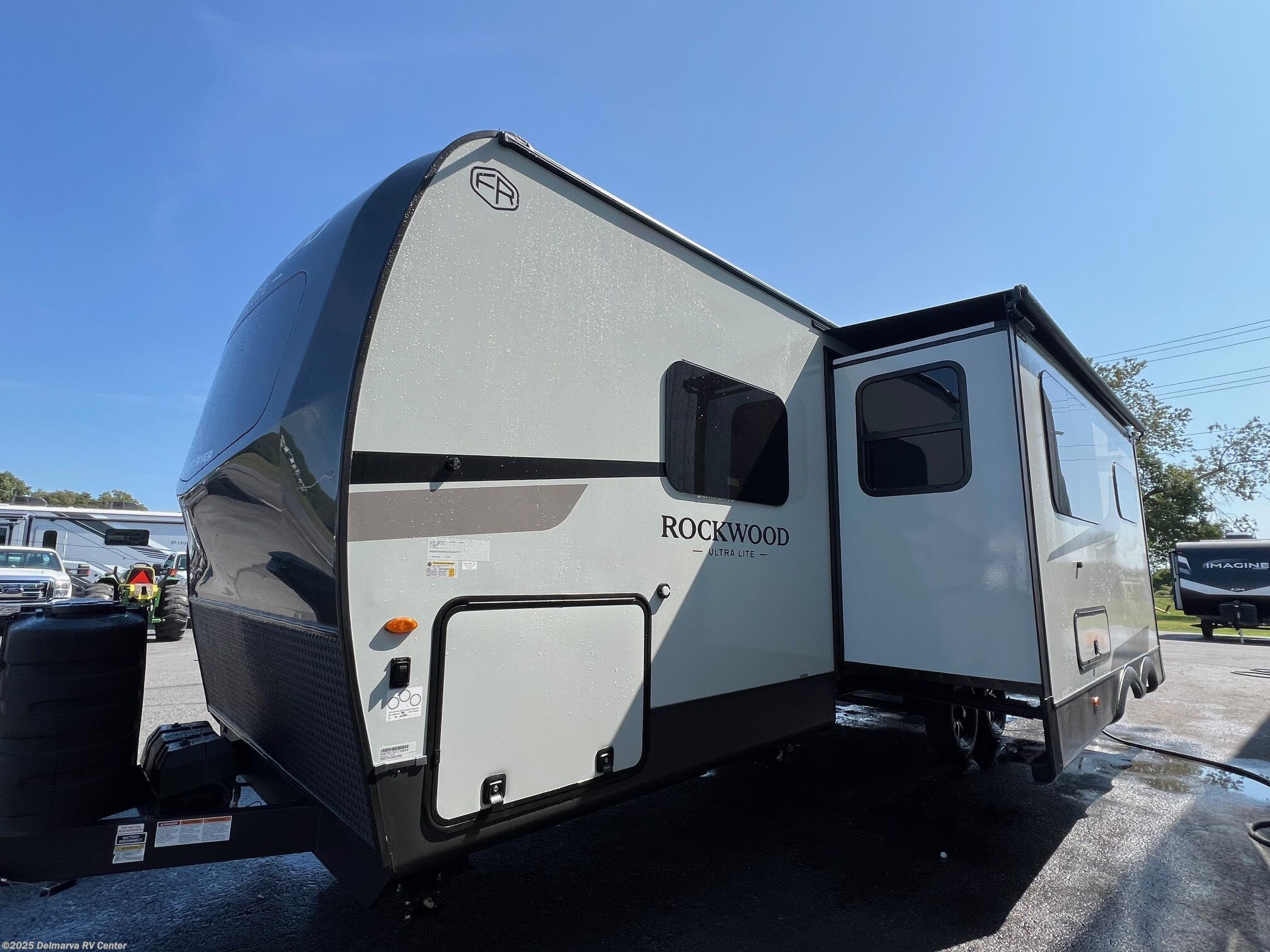 Contact us now about this 2026 Forest River Rockwood Ultra Lite 2706BH! 2026 Rockwood Ultra Lite 2706BH by Forest River from Delmarva RV Center (Milford North) in Milford North, Delaware
